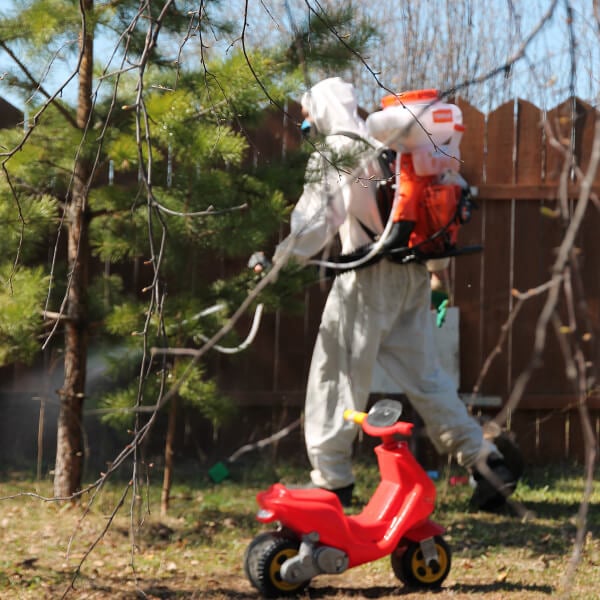 Обработка участка от клещей в Никополе?